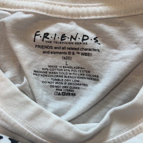 Friends T shirt - Picture 3 of 3